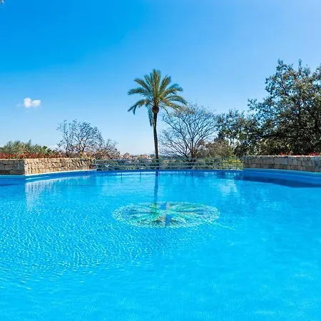 Elviria Hills 3 Bedroom 2 Bath Apartment *